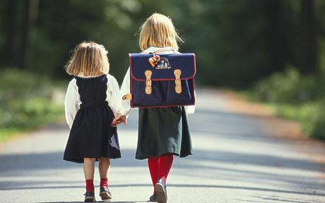 school-child-walking
